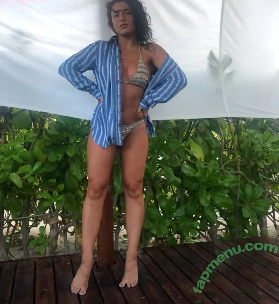 Jade Chynoweth nude photo #0203 (jadebug98)