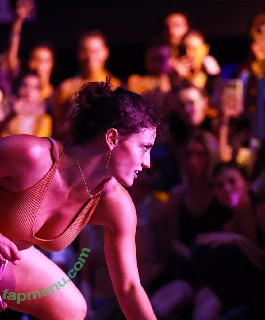 Jade Chynoweth nude photo #0303 (jadebug98)