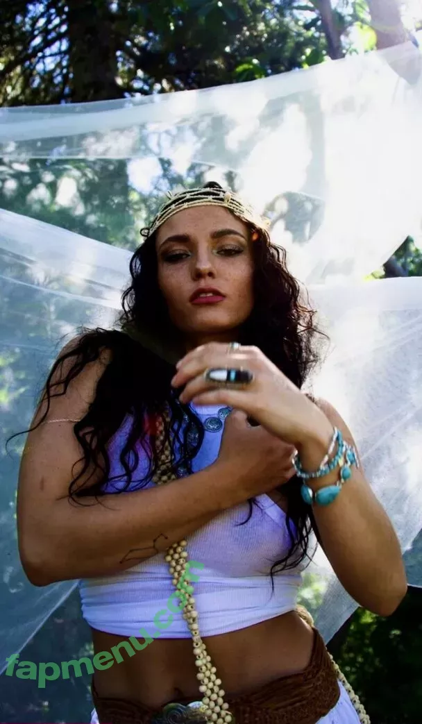 Jade Chynoweth nude photo #0382 (jadebug98)