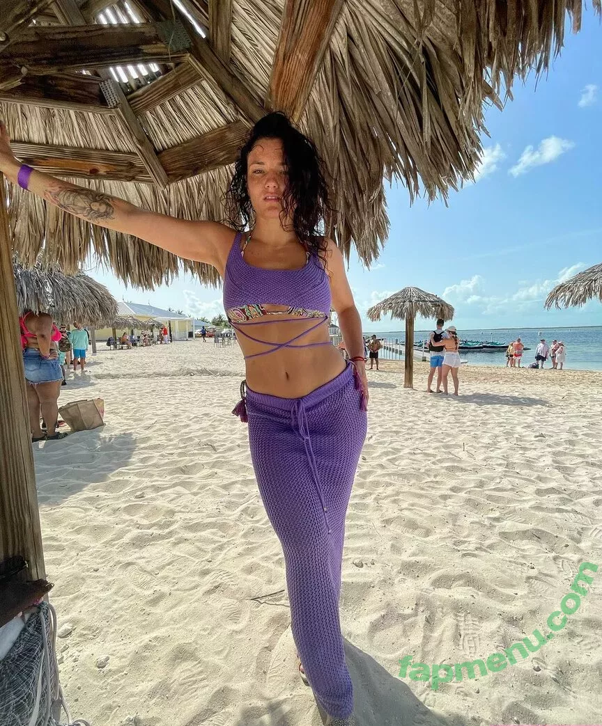 Jade Chynoweth nude photo #0410 (jadebug98)