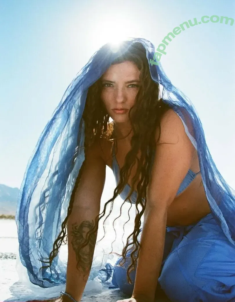 Jade Chynoweth nude photo #0760 (jadebug98)