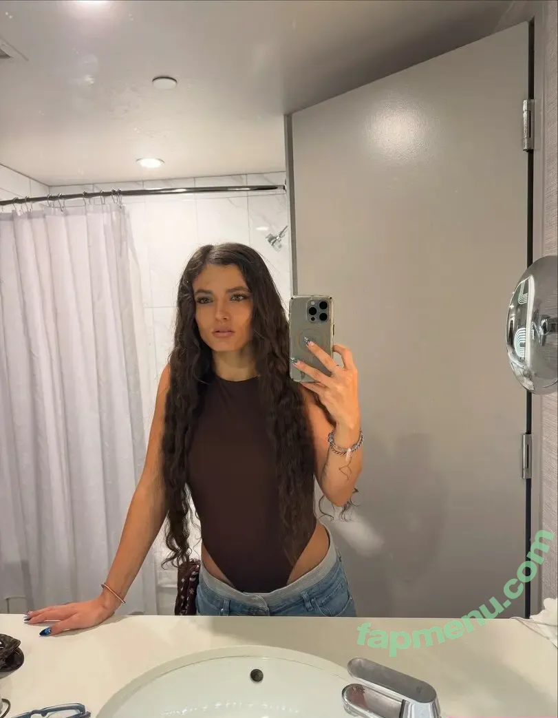 Jade Chynoweth nude photo #0774 (jadebug98)