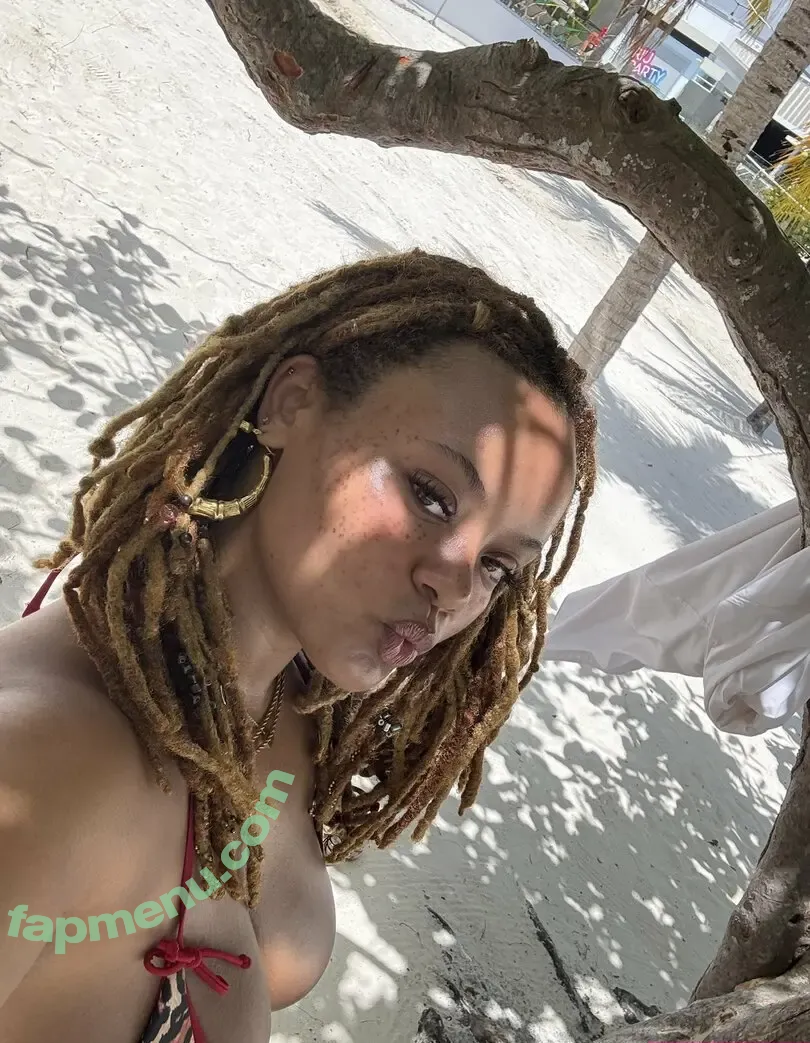 jaden.alexiis nude photo #0004 (jadenam01 / lotusfllower)