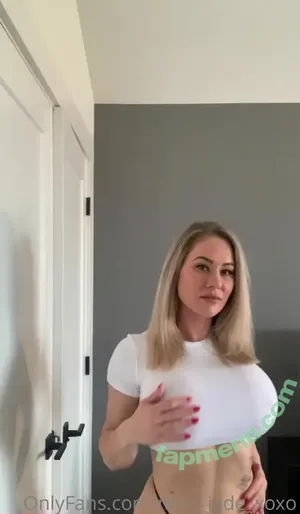  nude photo #0001