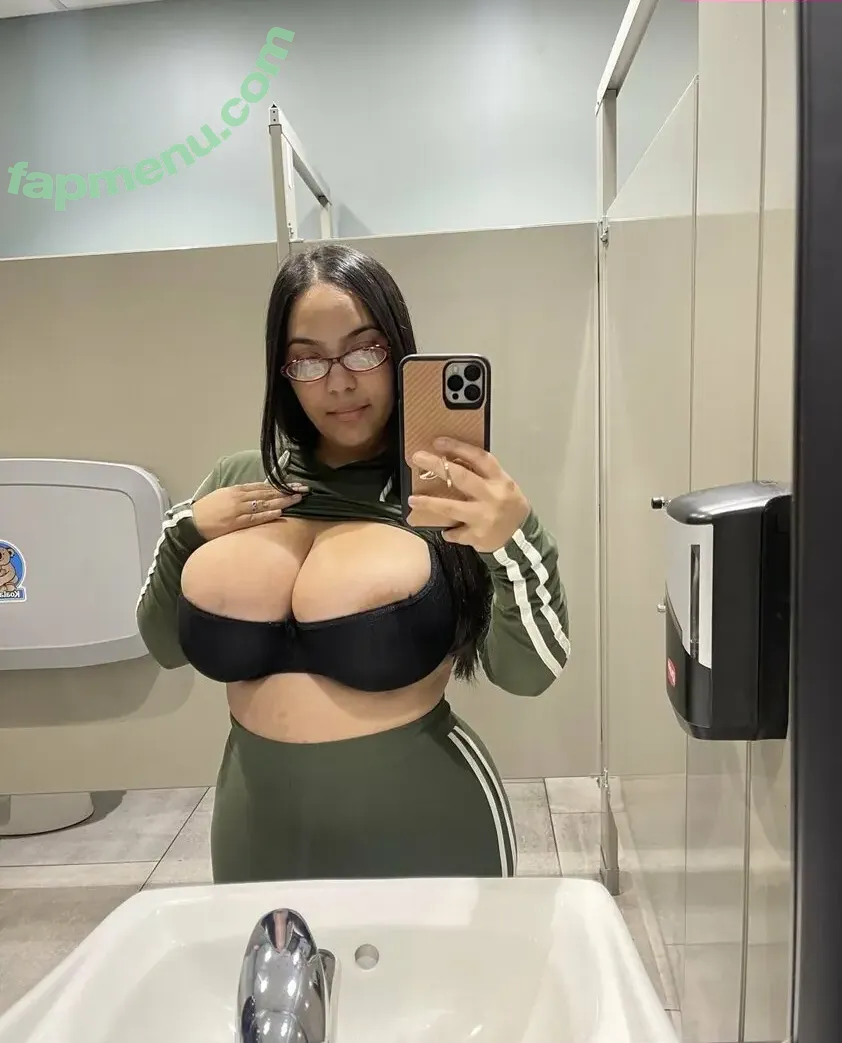 Jaki-Oppai nude photo #0007 (jaki-senpai / jaki_senpai / jaki_waifu)