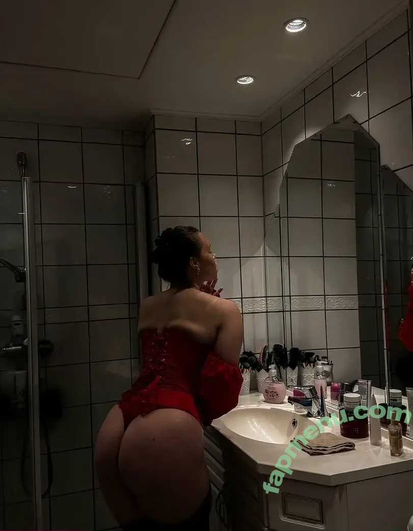Jana Kristina Heiland nude photo #0050 (janakristinah)