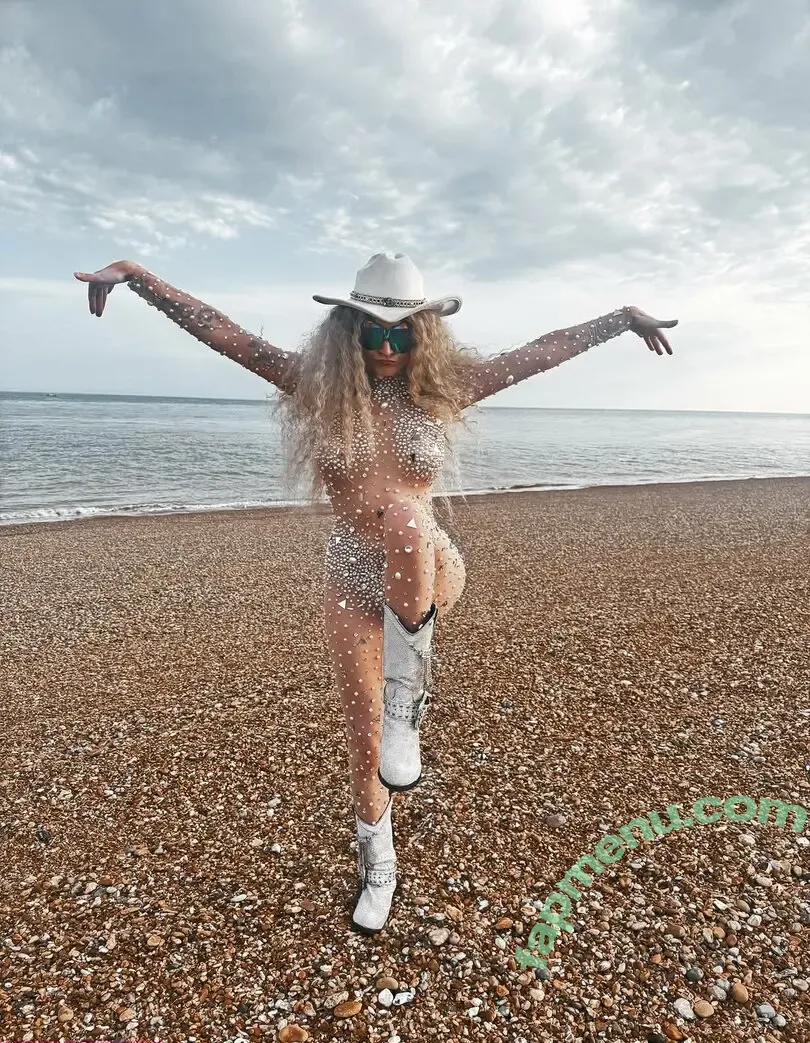 Janet Devlin nude photo #0278 (JanetJealousy / janetdevlinofficial)