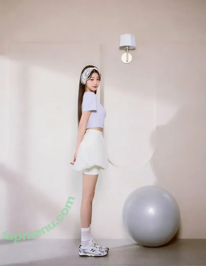 Jang Won-young nude photo #1888 (for_everyoung10 / 장원영 WONYOUNG)