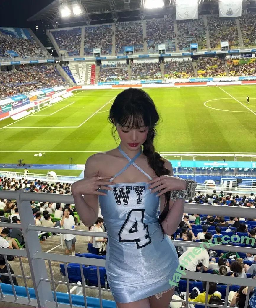 Jang Won-young nude photo #2370 (for_everyoung10 / 장원영 WONYOUNG)