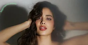 Janhvi Kapoor / janhvikapoor / janhvikapoorr nude photo #0249