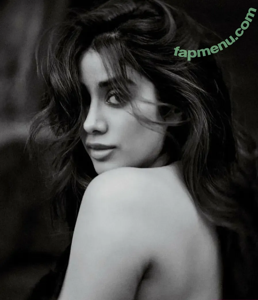 Janhvi Kapoor nude photo #0235 (janhvikapoor / janhvikapoorr)