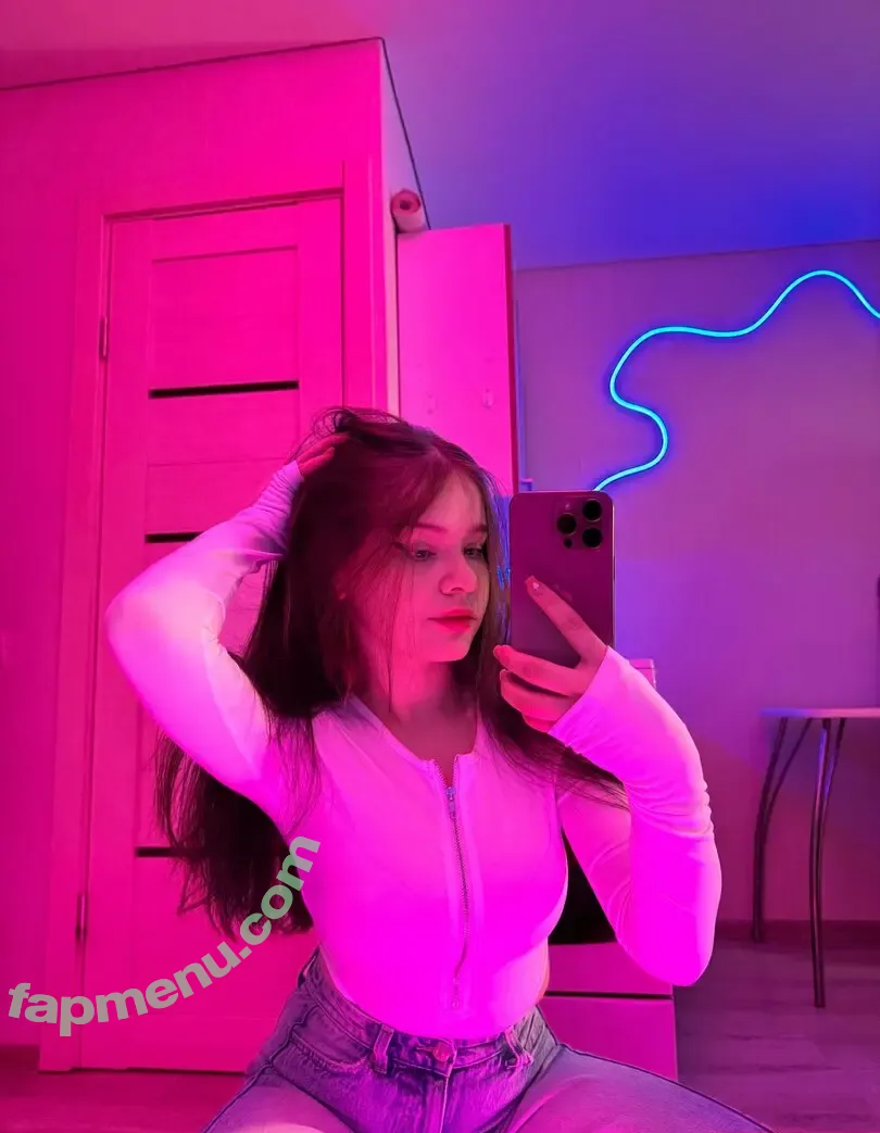 janinamars nude photo #0009 (die.janinamars)