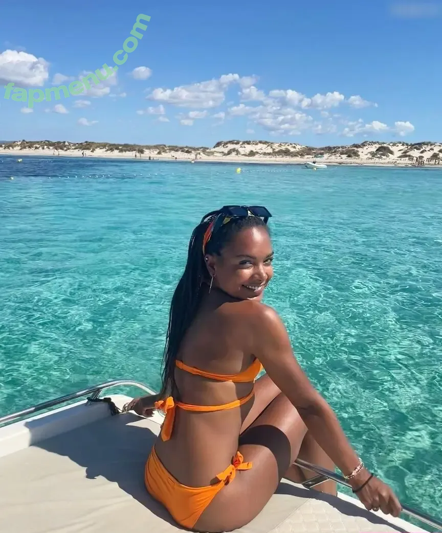 Janique Johnson nude photo #0002 (_janiquejohnson_)