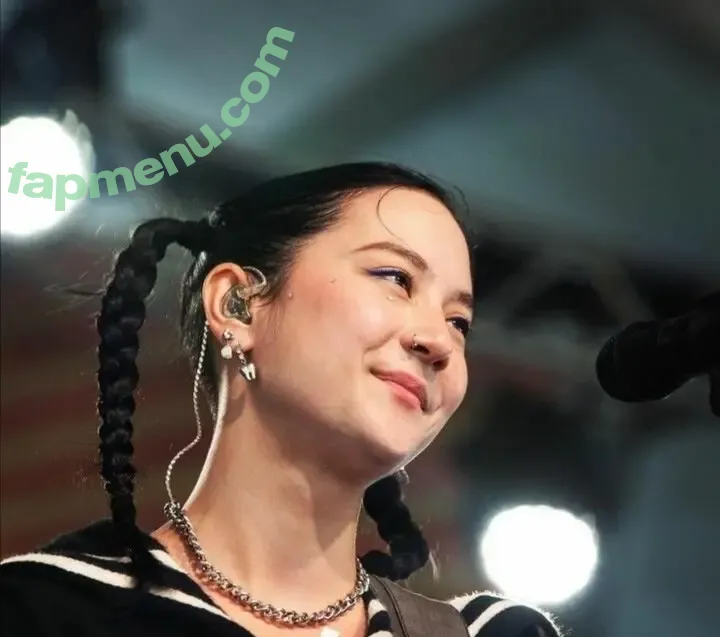 Japanese Breakfast nude photo #0099 (Michelle Zauner / jbrekkie)