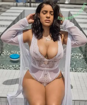  nude photo #0004