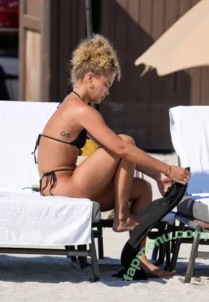 Jasmine Sanders / Golden Barbie / golden_barbie / goldenbarbie / jasminesanders nude photo #0585