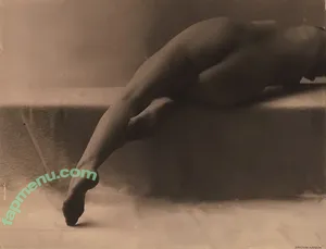  nude photo #0003