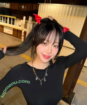 Jeewon / z._.warning nude photo #0006