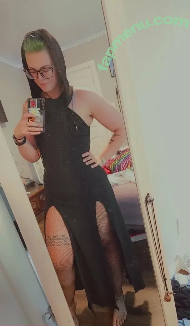jeez.louise nude photo #0003 (geezelouiseeeee)