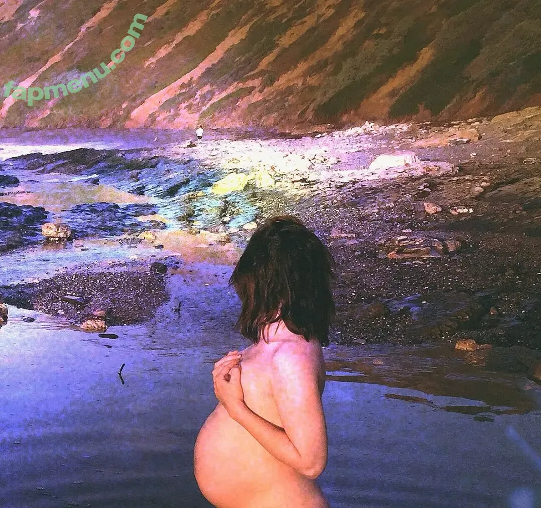 Jena Malone nude photo #0110 (jenamalone / malonejena)