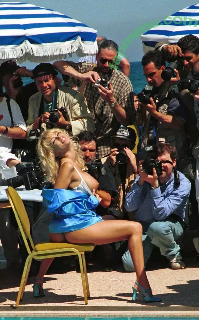 Jenna Jameson nude photo #1182 (jennacantlose / jennajameson)