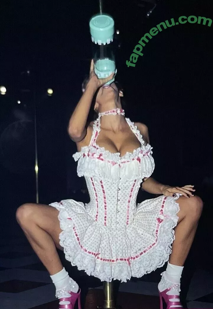 Jenna Jameson nude photo #1423 (jennacantlose / jennajameson)
