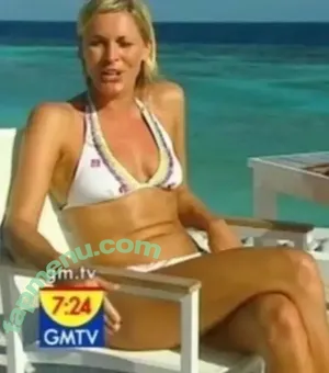 Jenni Falconer / jennifalconer nude photo #0281