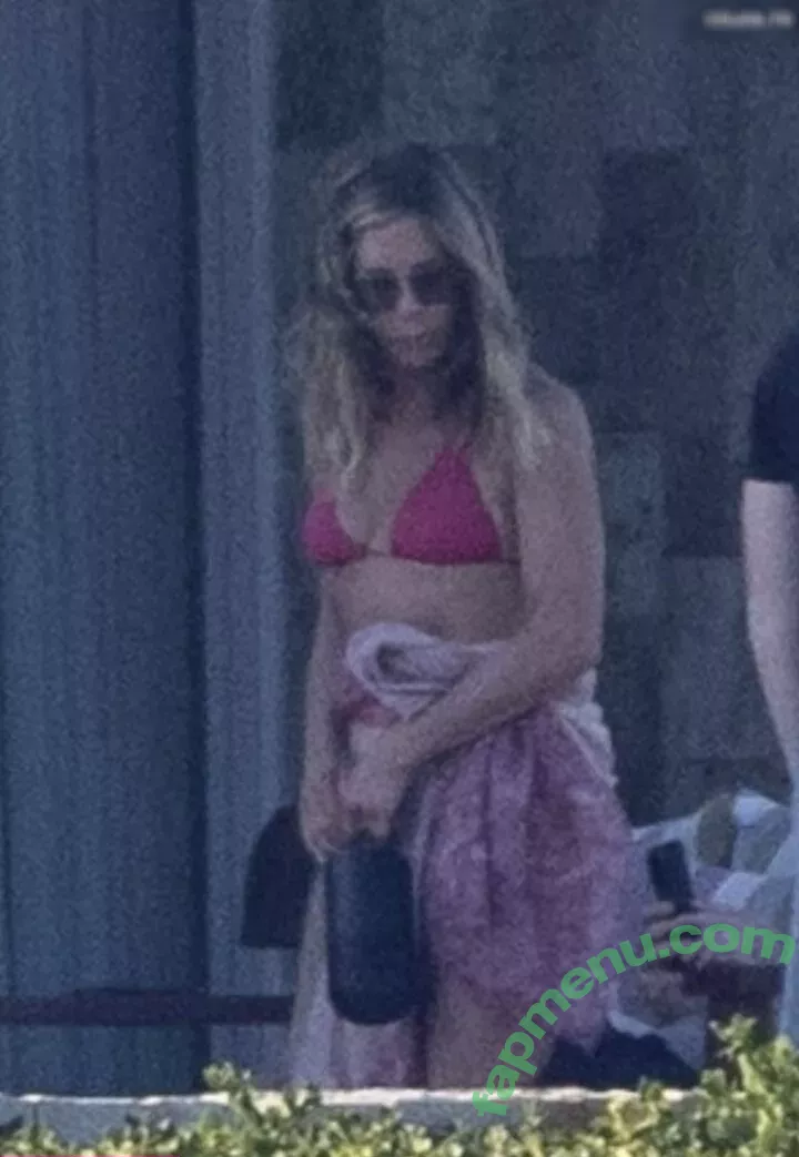 Jennifer Aniston nude photo #1192 (jenniferaniston)