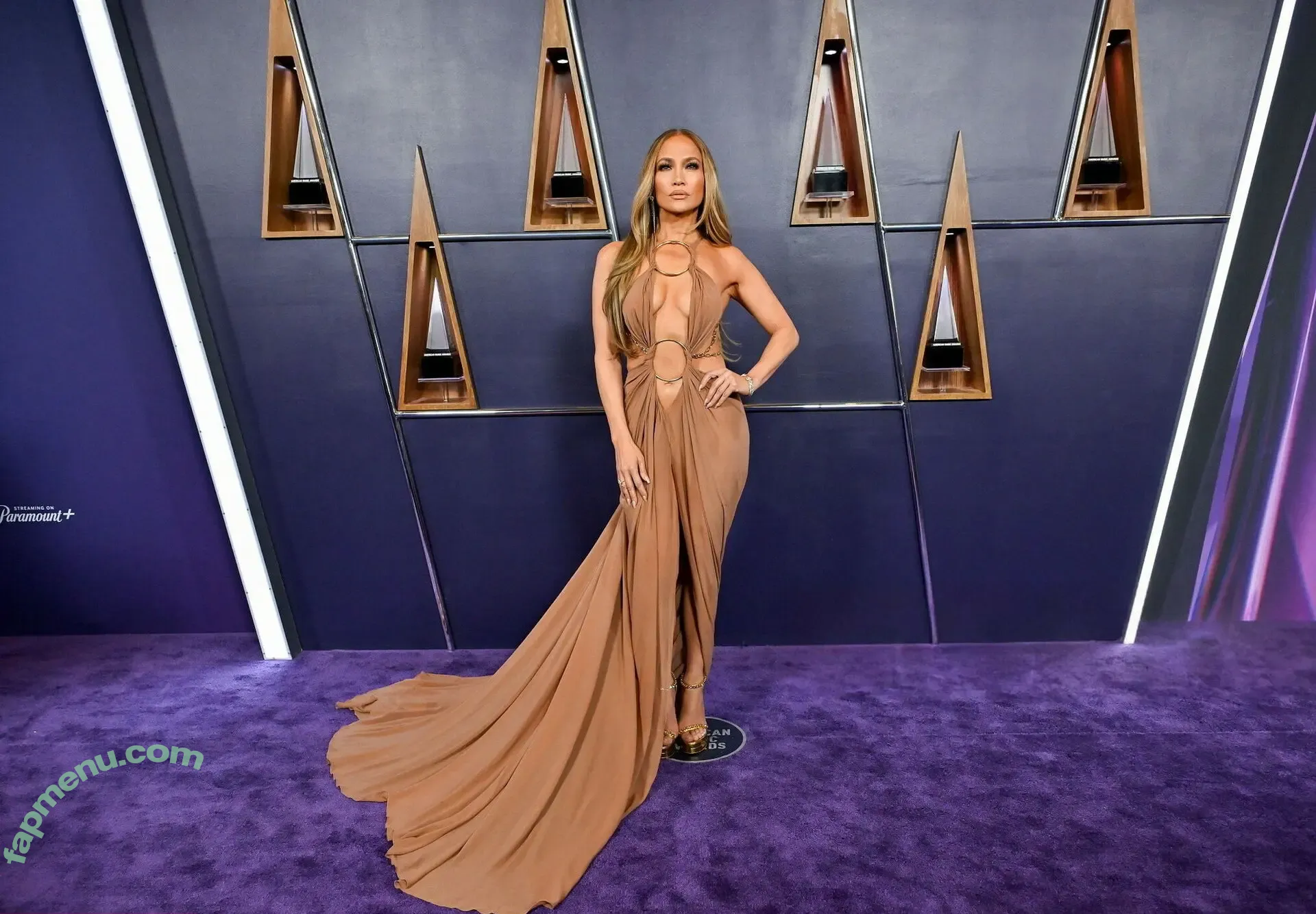 Jennifer Lopez nude photo #4689 (JLo / jennifer_jlo)