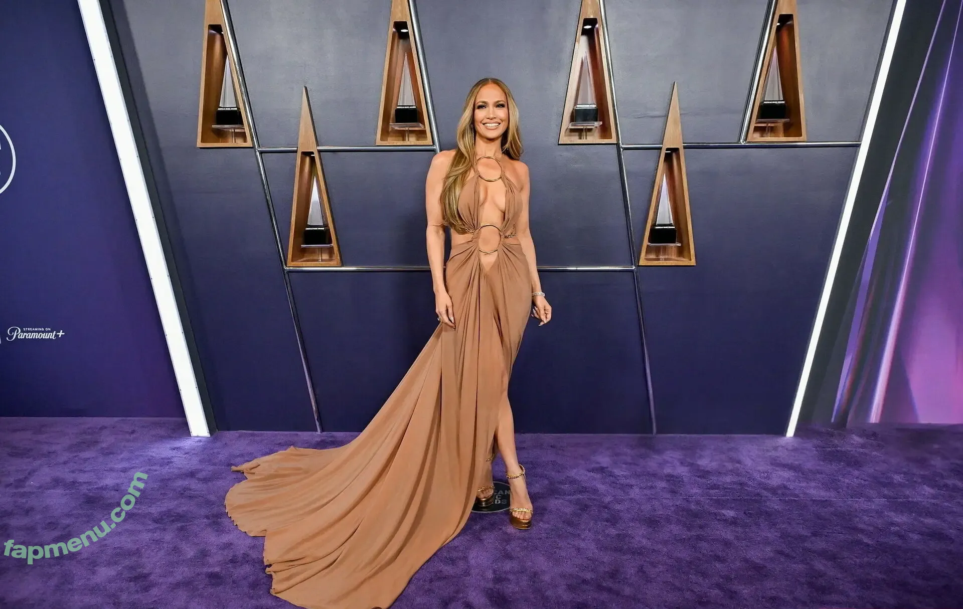 Jennifer Lopez nude photo #4690 (JLo / jennifer_jlo)