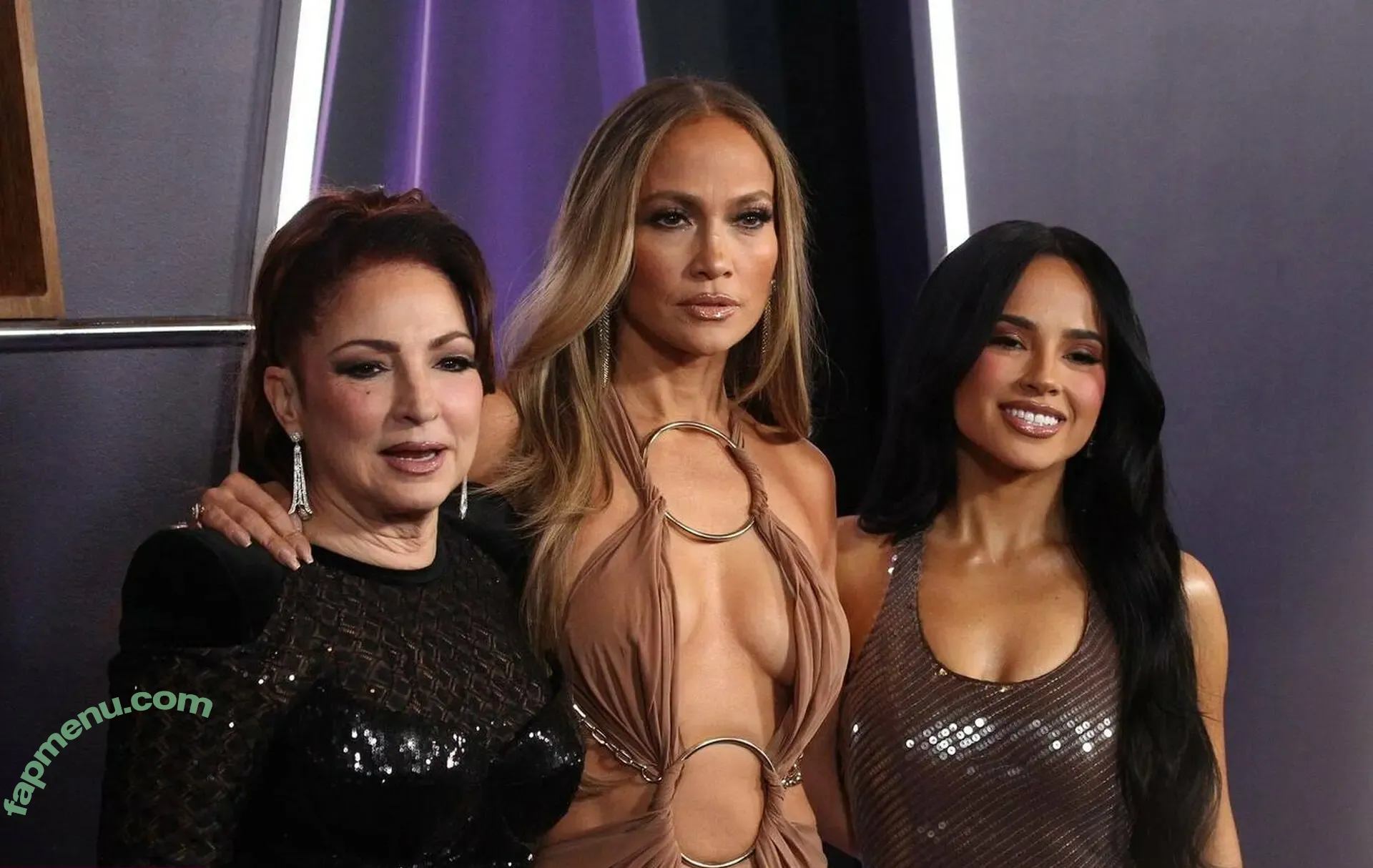 Jennifer Lopez nude photo #4707 (JLo / jennifer_jlo)
