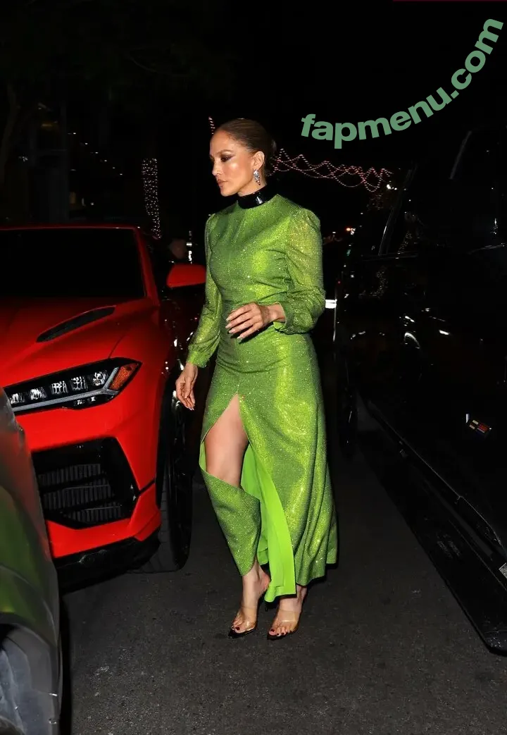 Jennifer Lopez nude photo #4817 (JLo / jennifer_jlo)