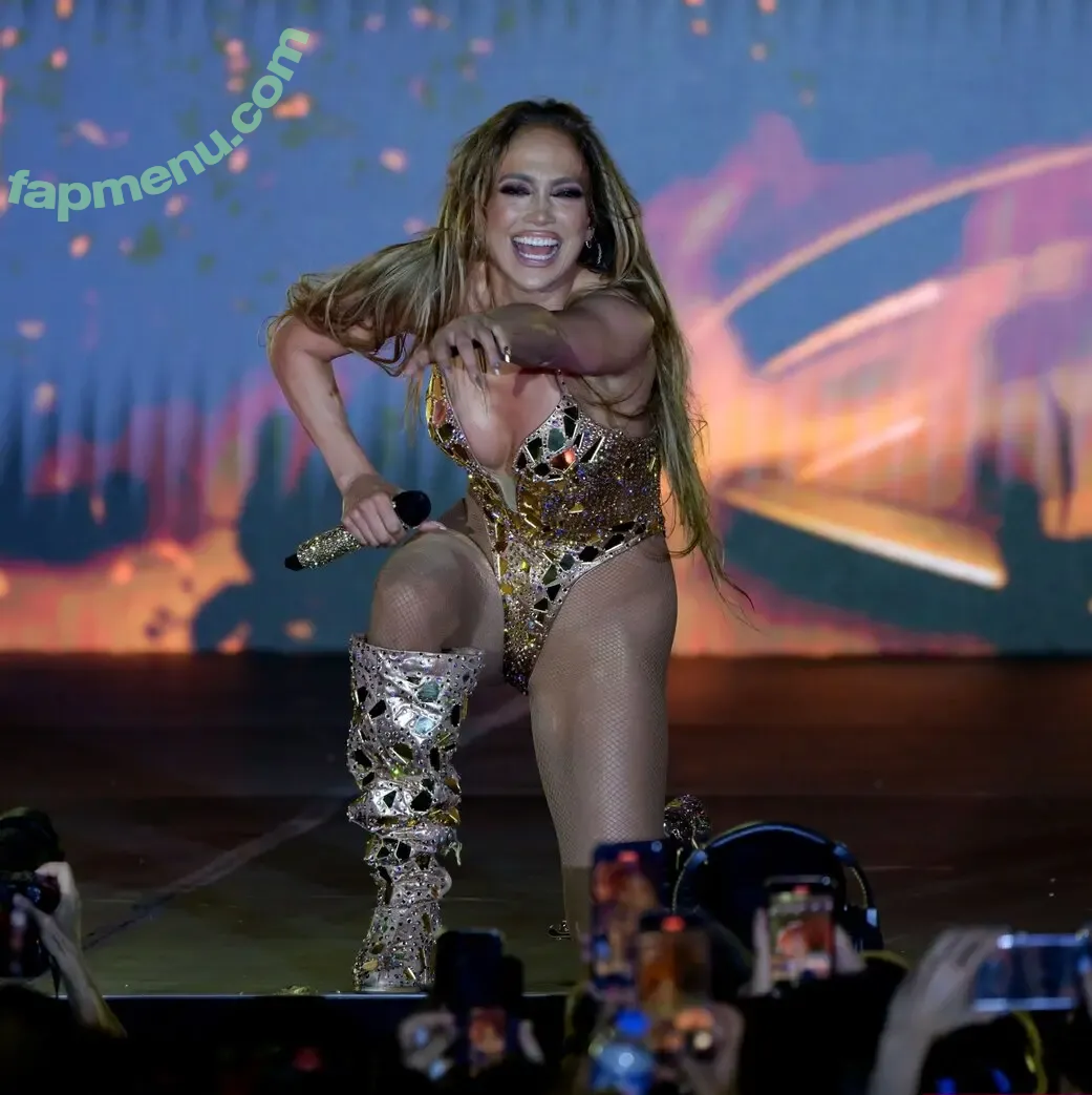 Jennifer Lopez nude photo #4853 (JLo / jennifer_jlo)