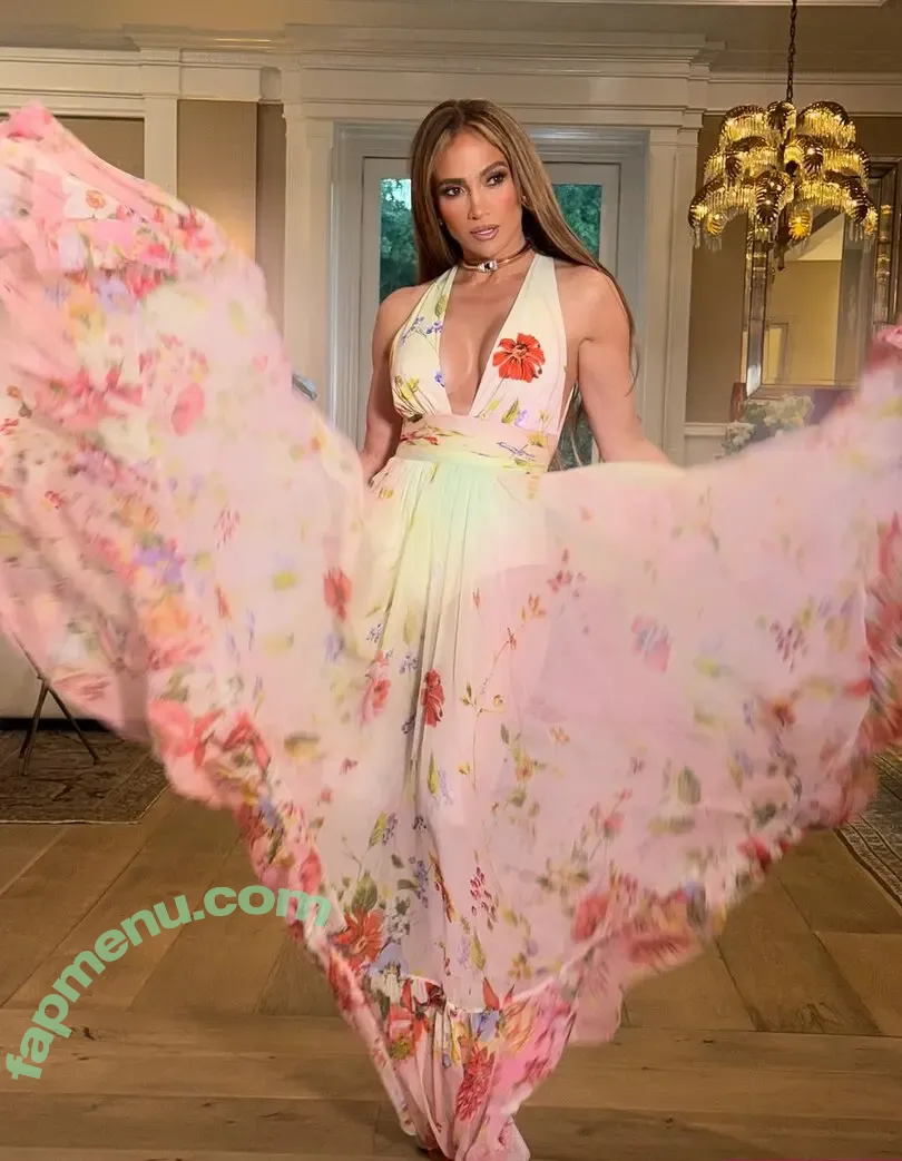 Jennifer Lopez nude photo #4896 (JLo / _jeenni2 / jennifer_jlo)