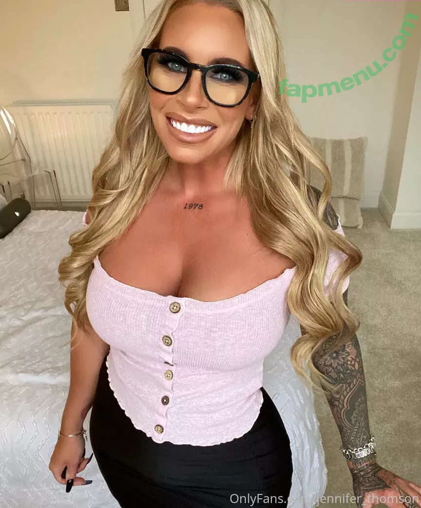Jennifer Thomson nude photo #0189 (jenni_c_thomson / jennnnniferthomson / jennnnniferthomson2)
