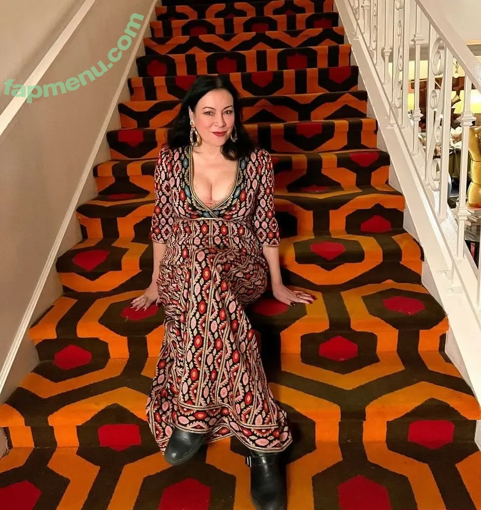 Jennifer Tilly nude photo #0053 (jennifertilly / tillyann)