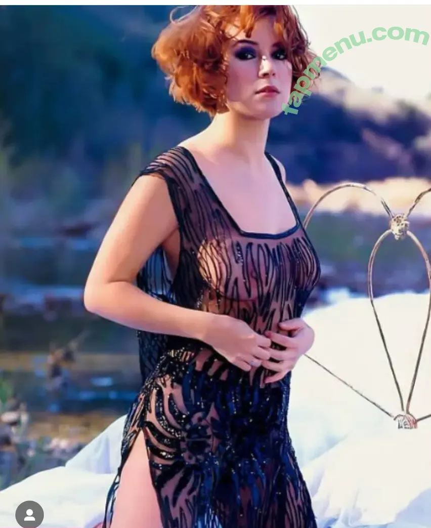Jennifer Tilly nude photo #0125 (jennifertilly / tillyann)