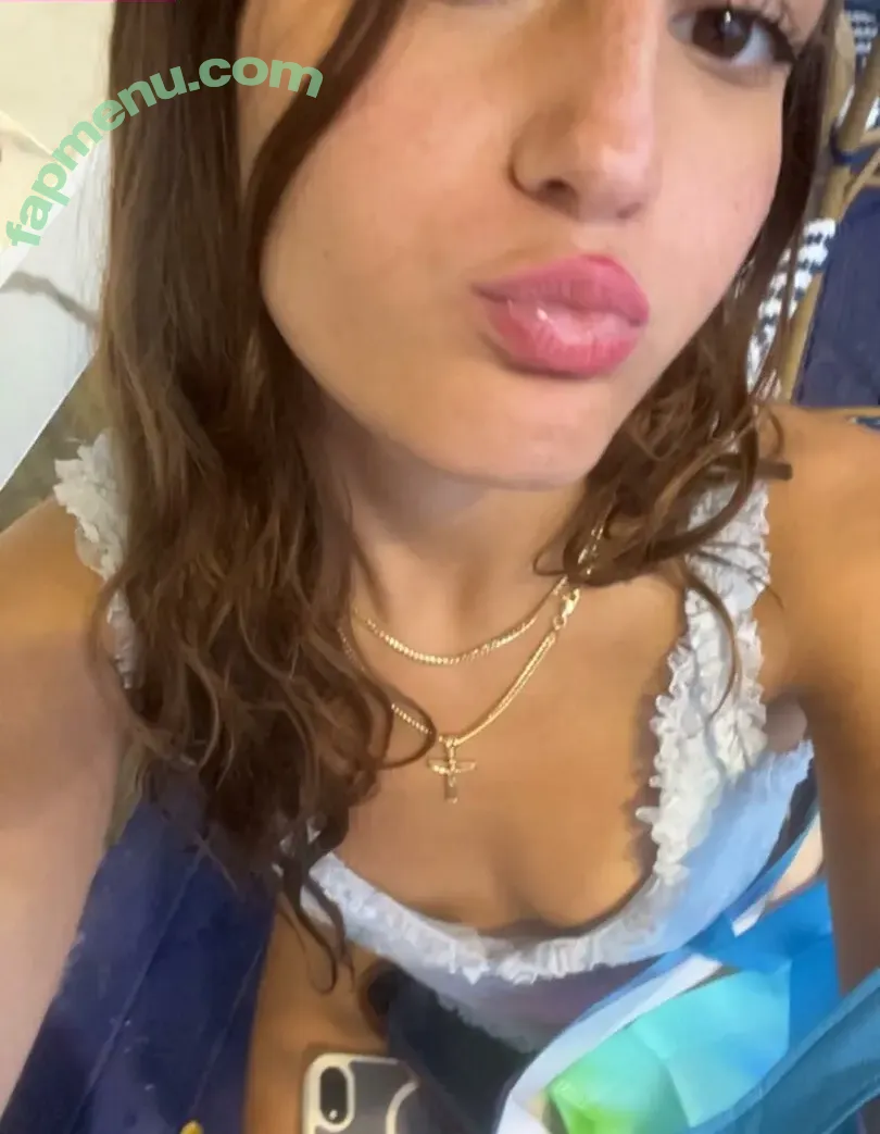 Jenny Popach nude photo #0006 (Jenny Roselie / Roselie Arritola / jennyypopach)