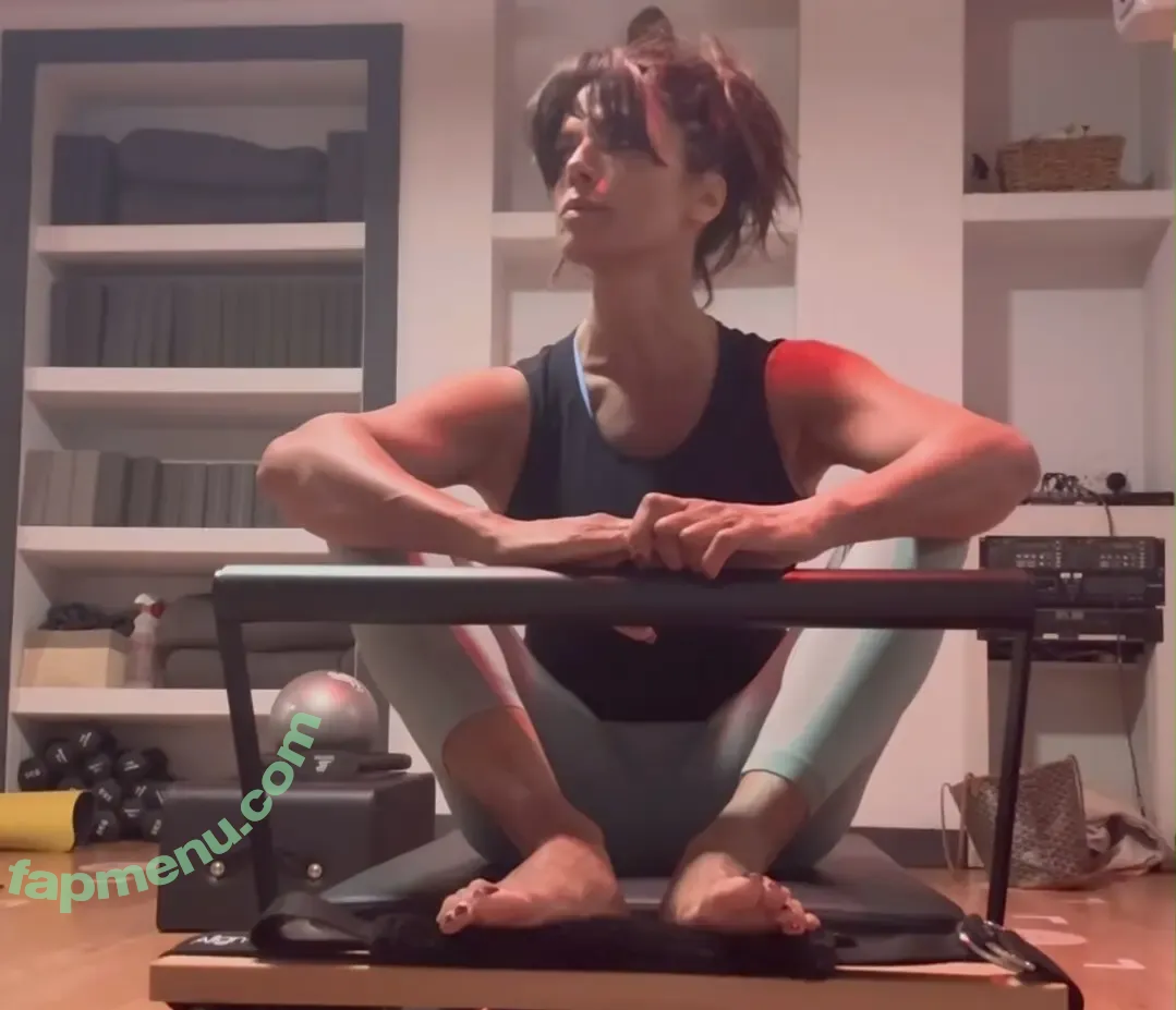 Jenny Powell nude photo #0306 (jennypowelltv)