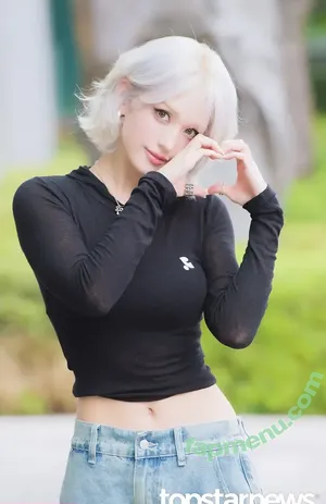 Jeon Somi / ENNIK SOMI / somsomi0309 nude photo #0540