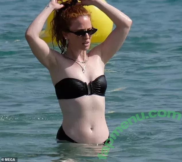 Jess Glynne nude photo #0012 (jessglynne)