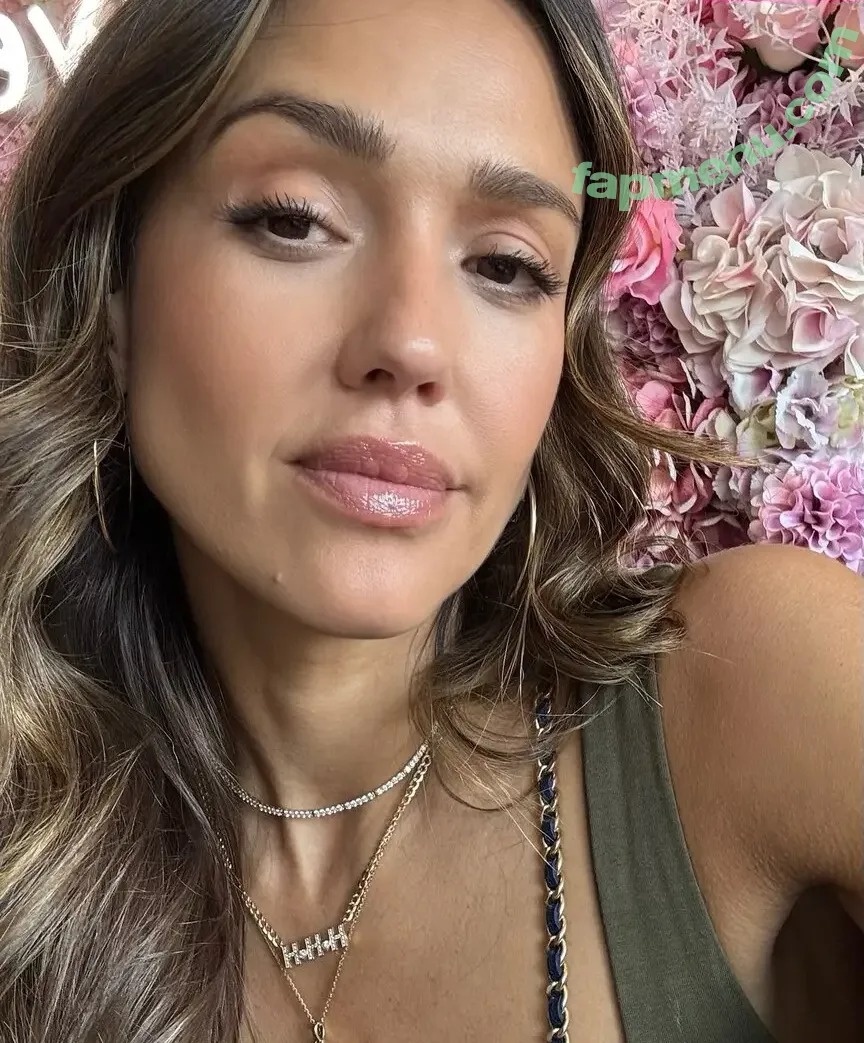 Jessica Alba nude photo #2678 (jessicaalba)