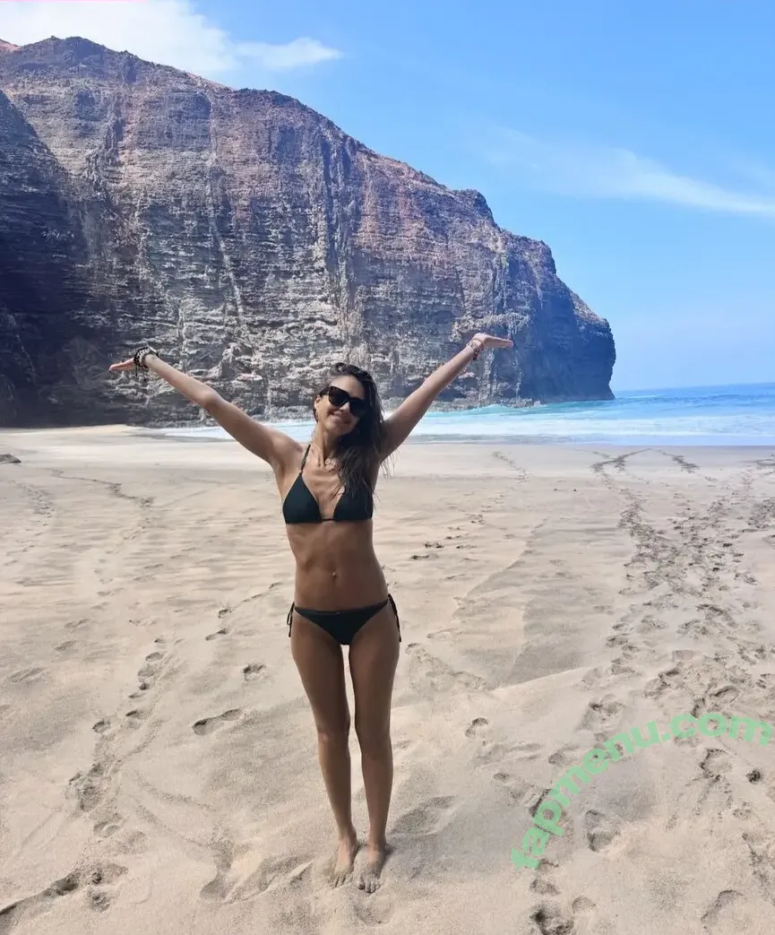Jessica Alba nude photo #2679 (jessicaalba)