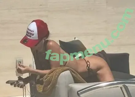 Jessica Alba nude photo #2684 (jessicaalba)