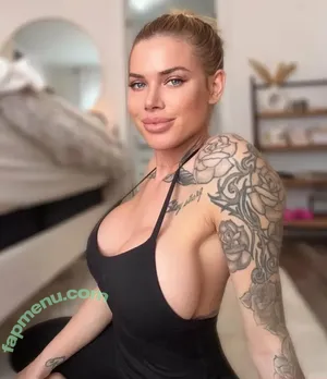  nude photo #0004