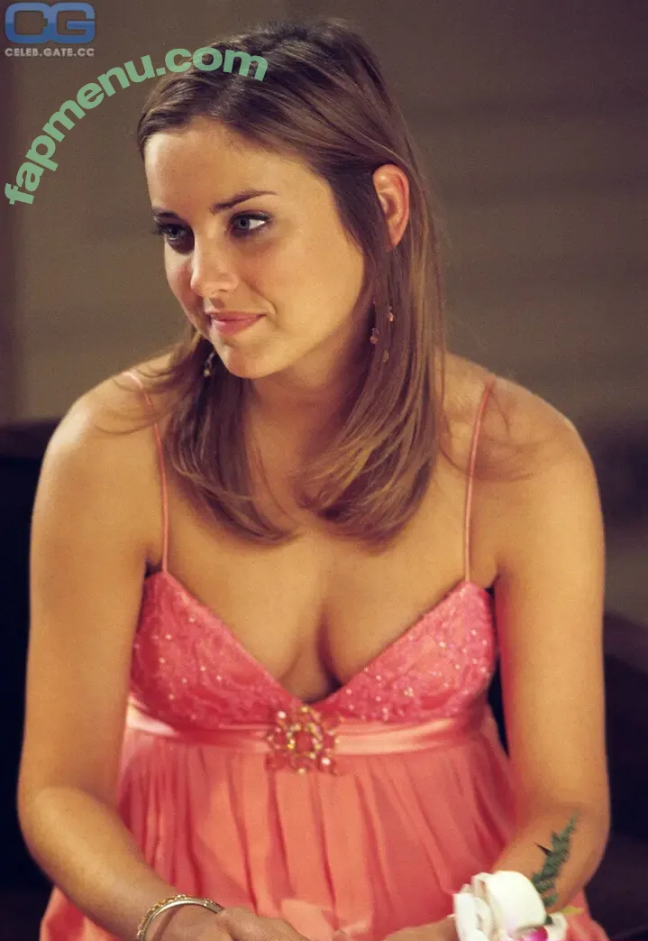 Jessica Stroup nude photo #0058 (jessicalstroup)