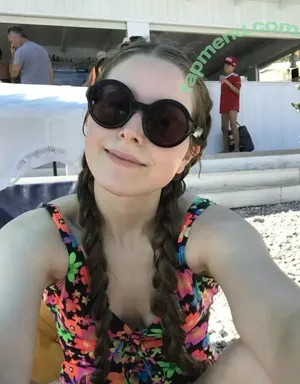 Jessie Cave / jessiecave nude photo #0006