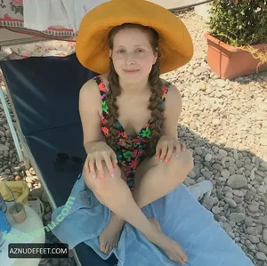 Jessie Cave / jessiecave nude photo #0039
