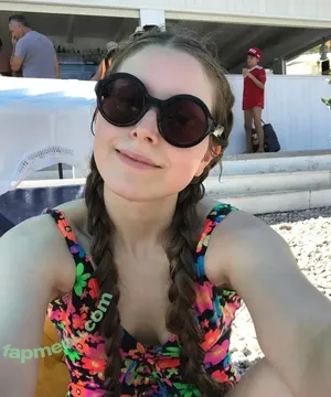 Jessie Cave / jessiecave nude photo #0053