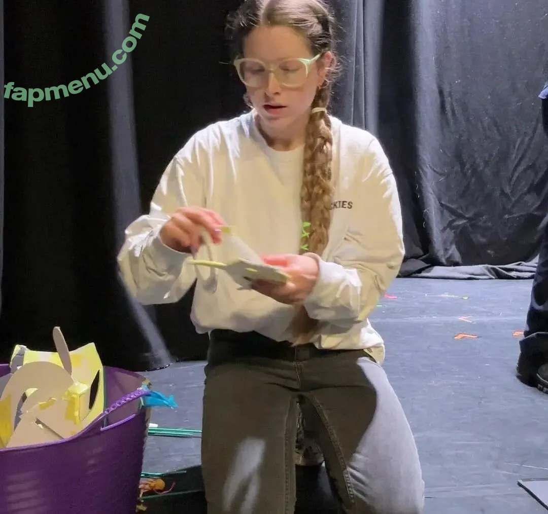 Jessie Cave nude photo #0017 (jessiecave)